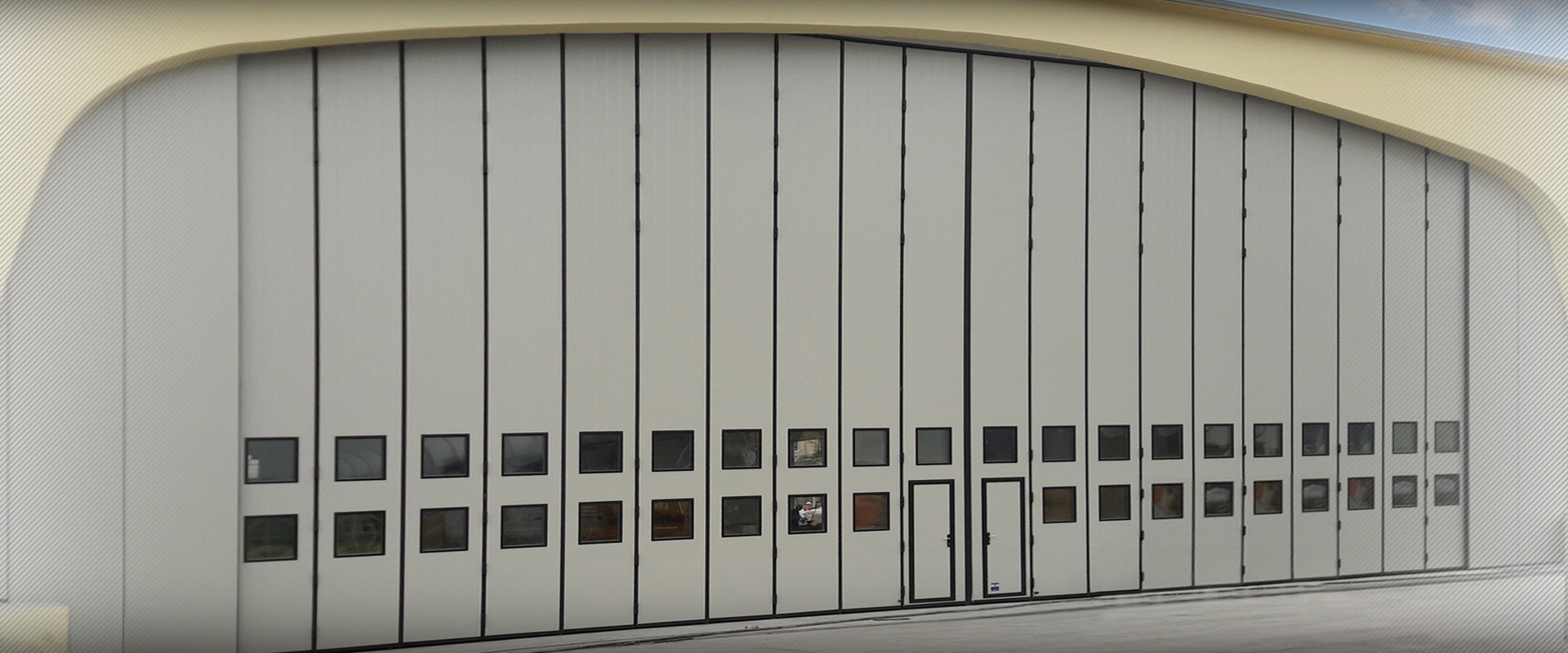 testate/Chiusura tecnica grandi dimensioni IMVA Industrial Doors 4.jpg